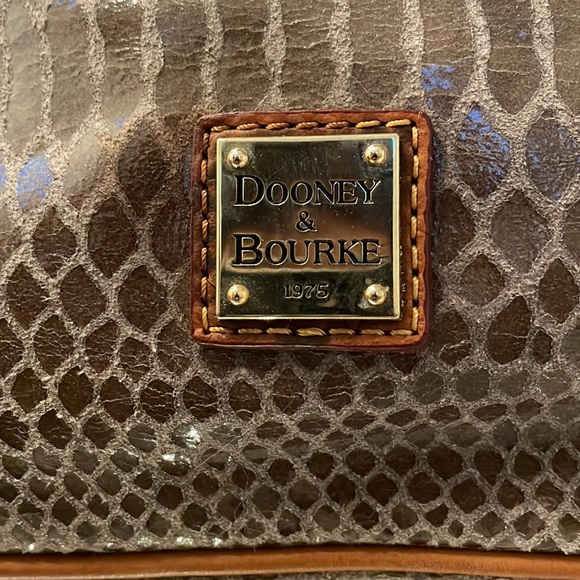 💜Dooney & Burke Vintage Handbag - Picture 3 of 17